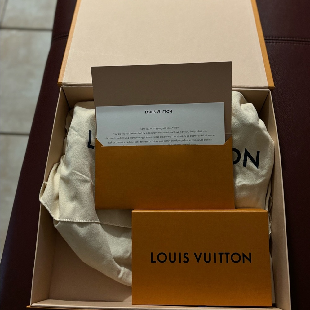 LV Speedy Bandoulie’re 30 purse & strap